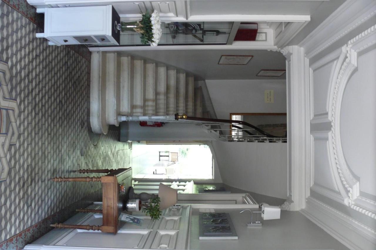 Hotel Henri IV Coutras 外观 照片
