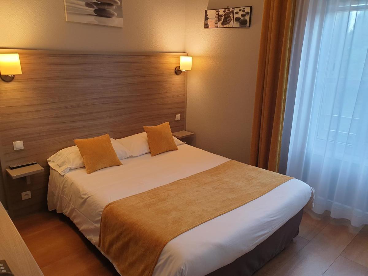 Hotel Henri IV Coutras 外观 照片