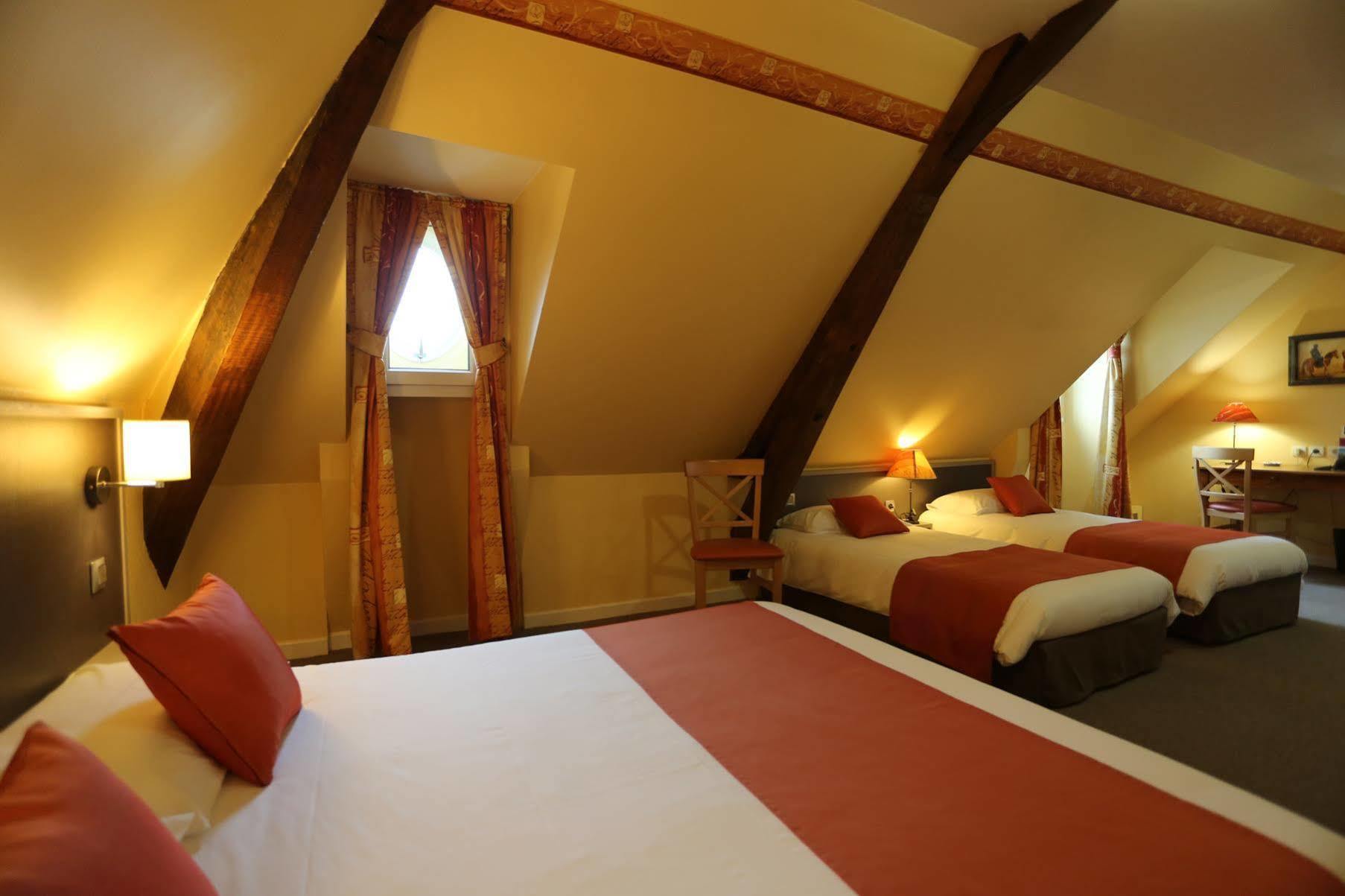 Hotel Henri IV Coutras 外观 照片