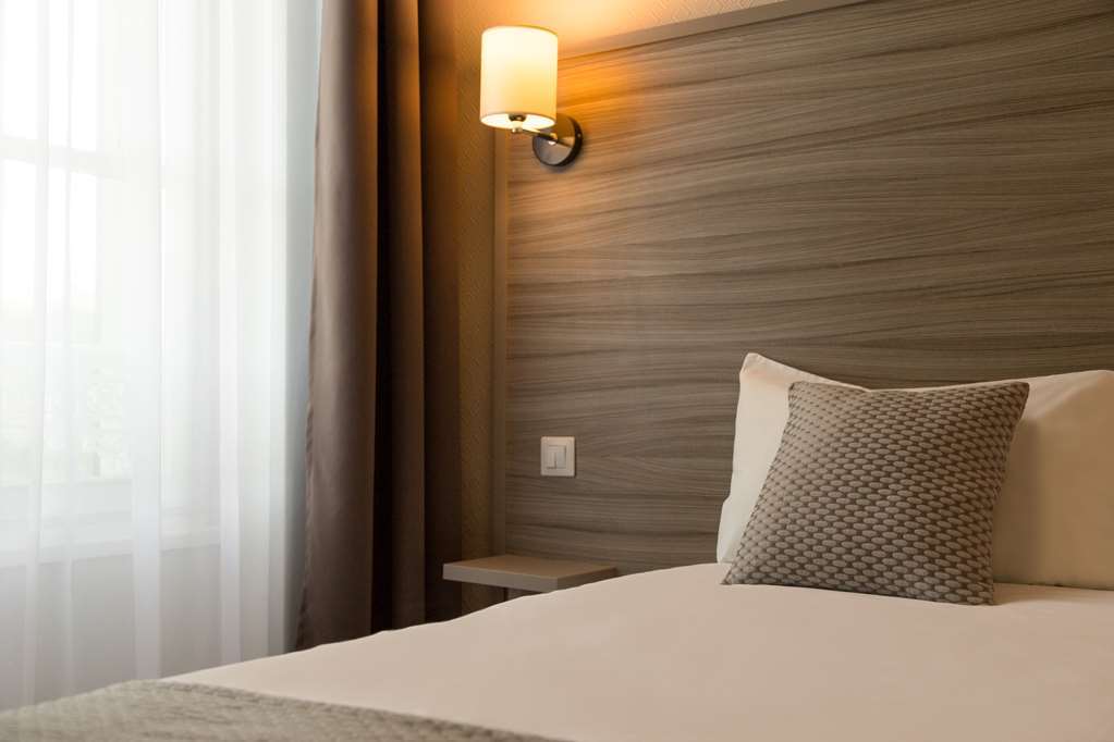 Hotel Henri IV Coutras 客房 照片